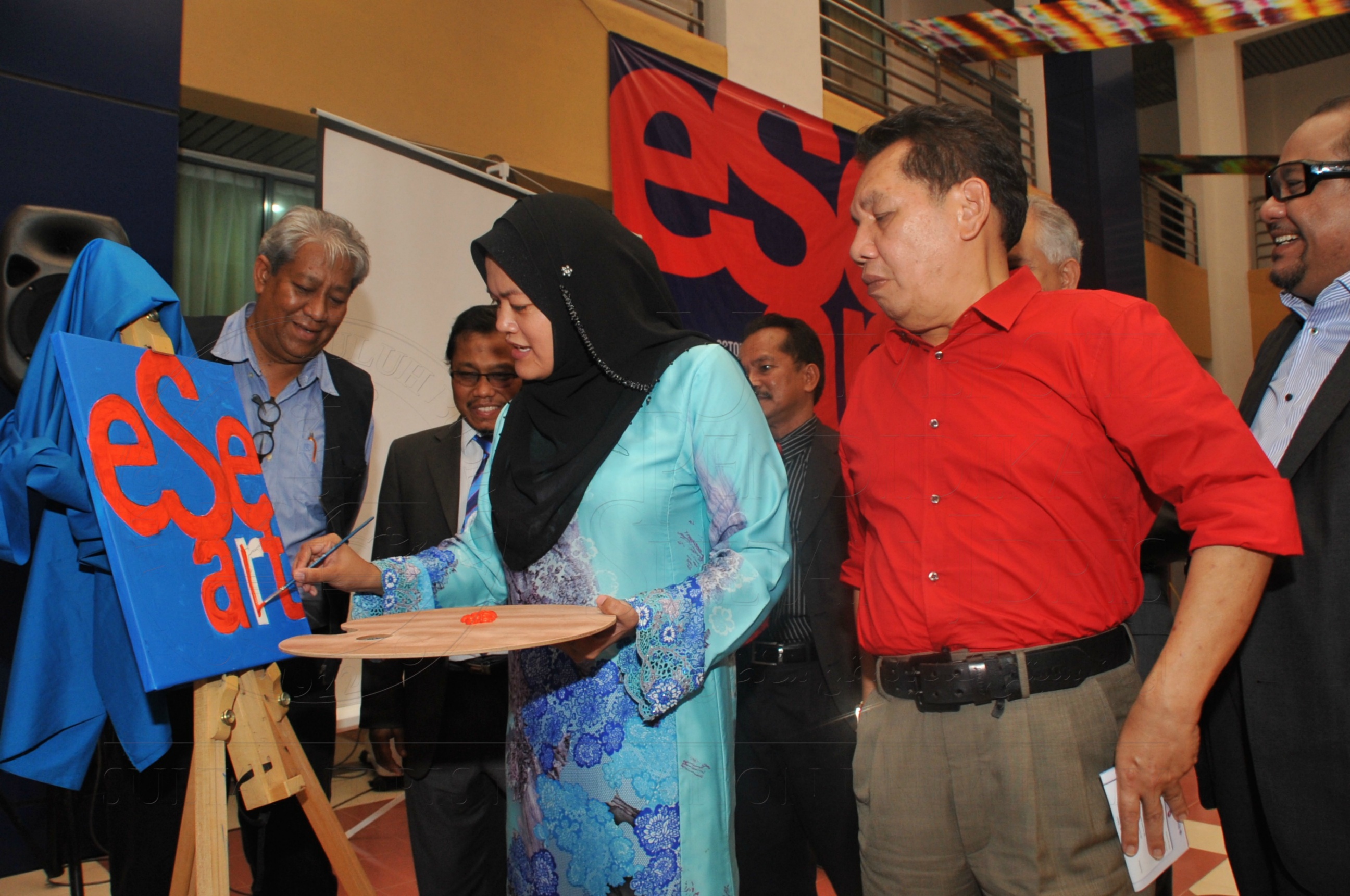 PRO15 173 ESE HAS 2366